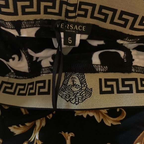 VERSACE - Picture 6 of 10